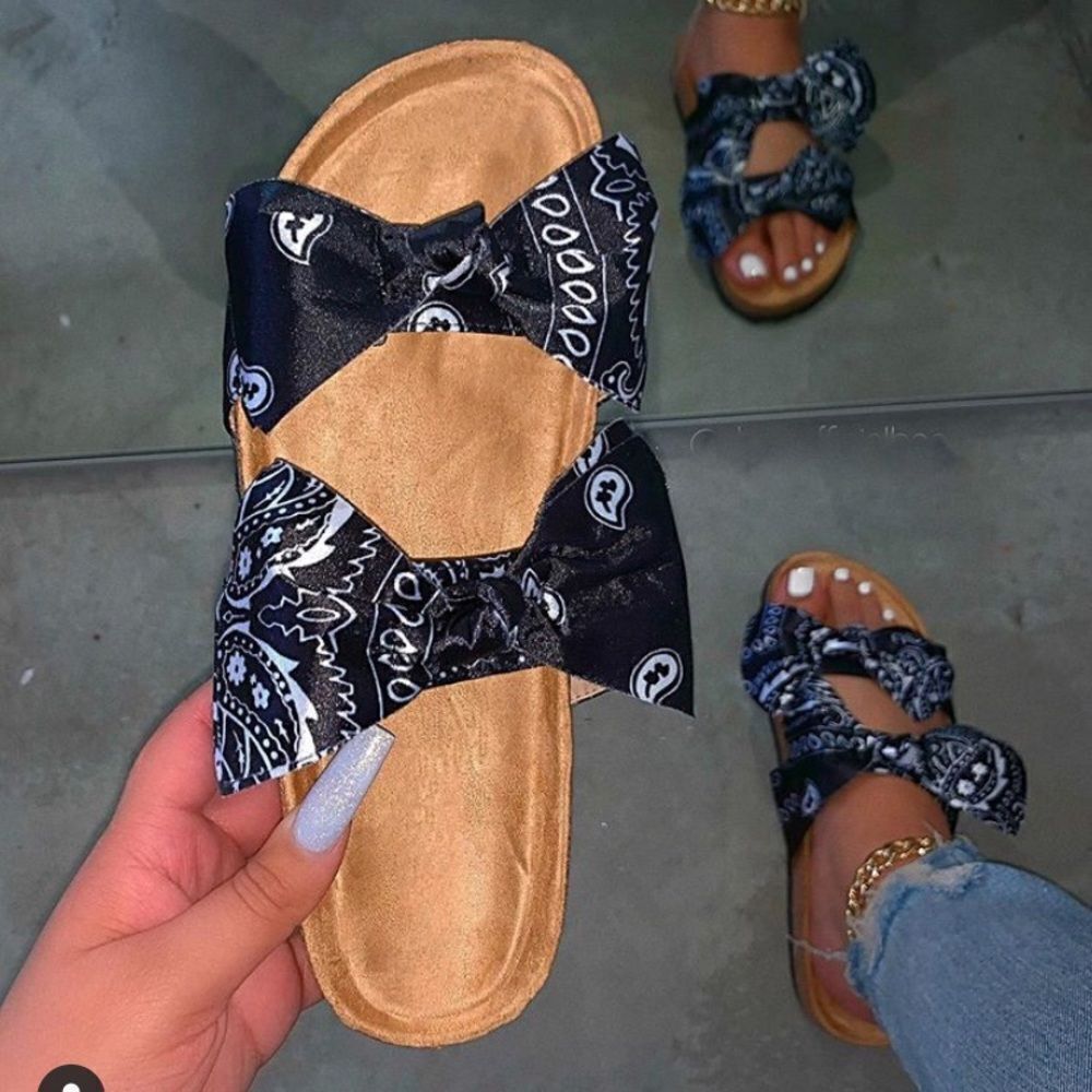Exclusive Badass Bandana slides Black